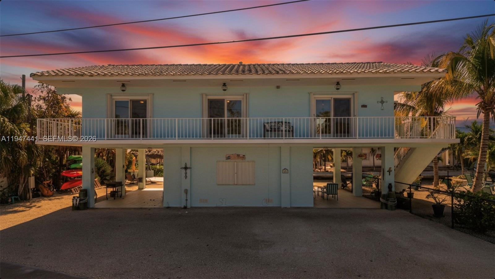 21 Mangrove Ln Key Largo, FL 33037