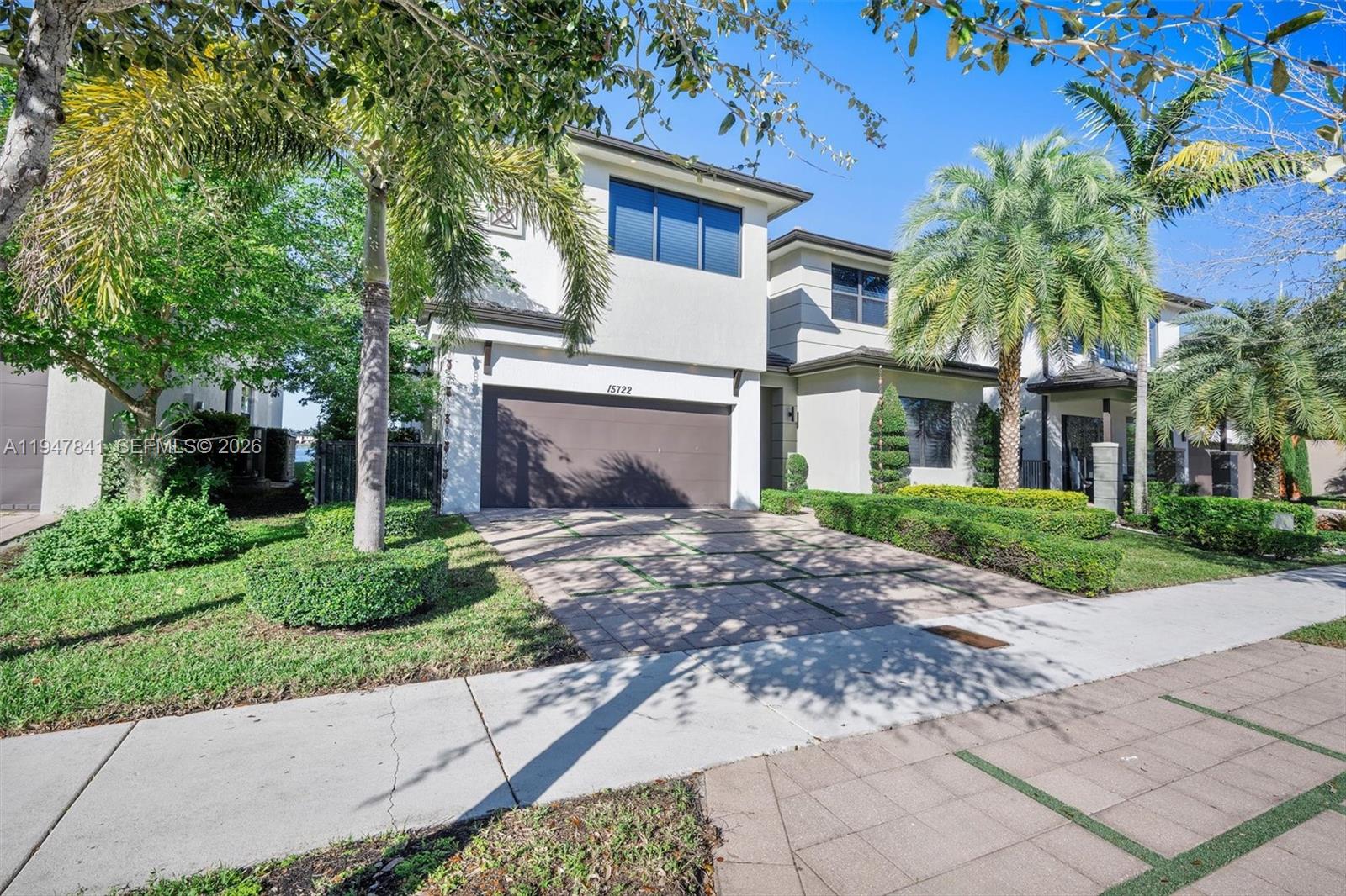 15722 NW 88th Ave Miami Lakes, FL 33018