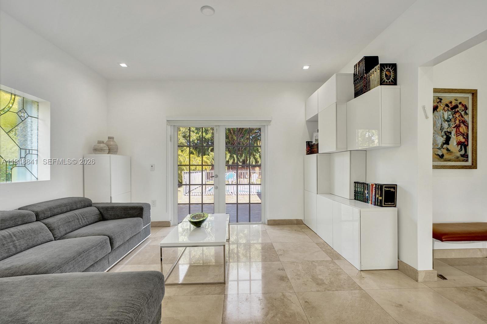 3757 Prairie Ave Miami Beach, FL 33140