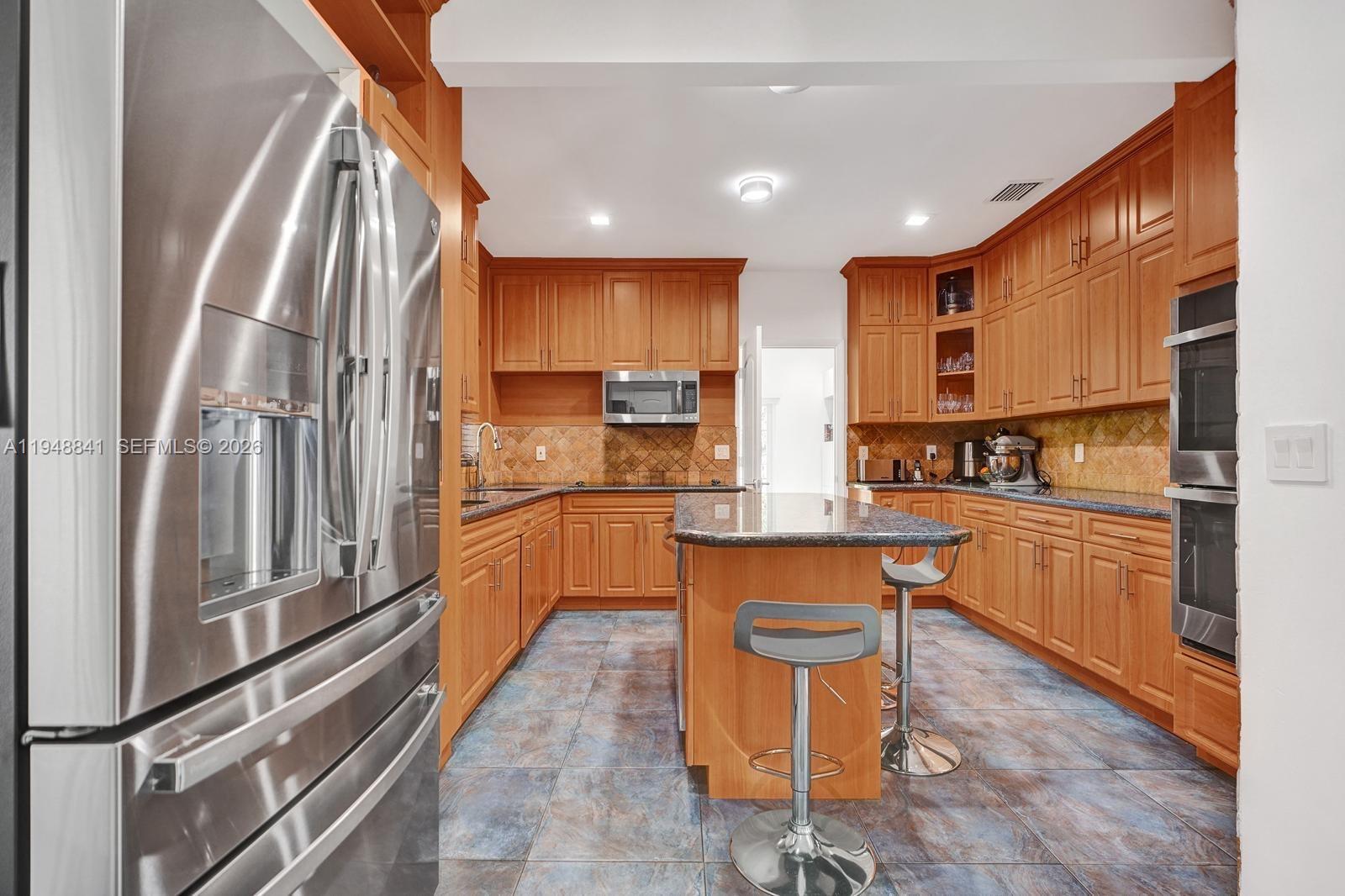 3757 Prairie Ave Miami Beach, FL 33140