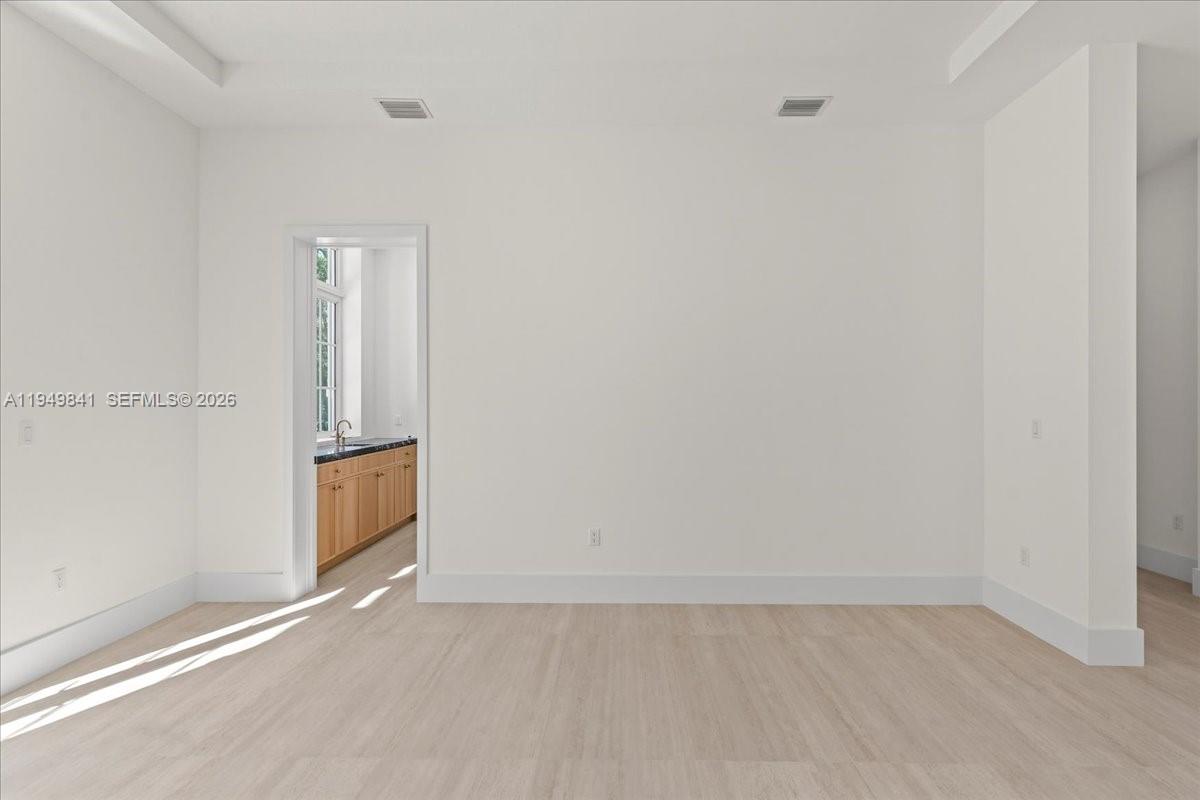 5940 SW 100th Ter Pinecrest, FL 33156