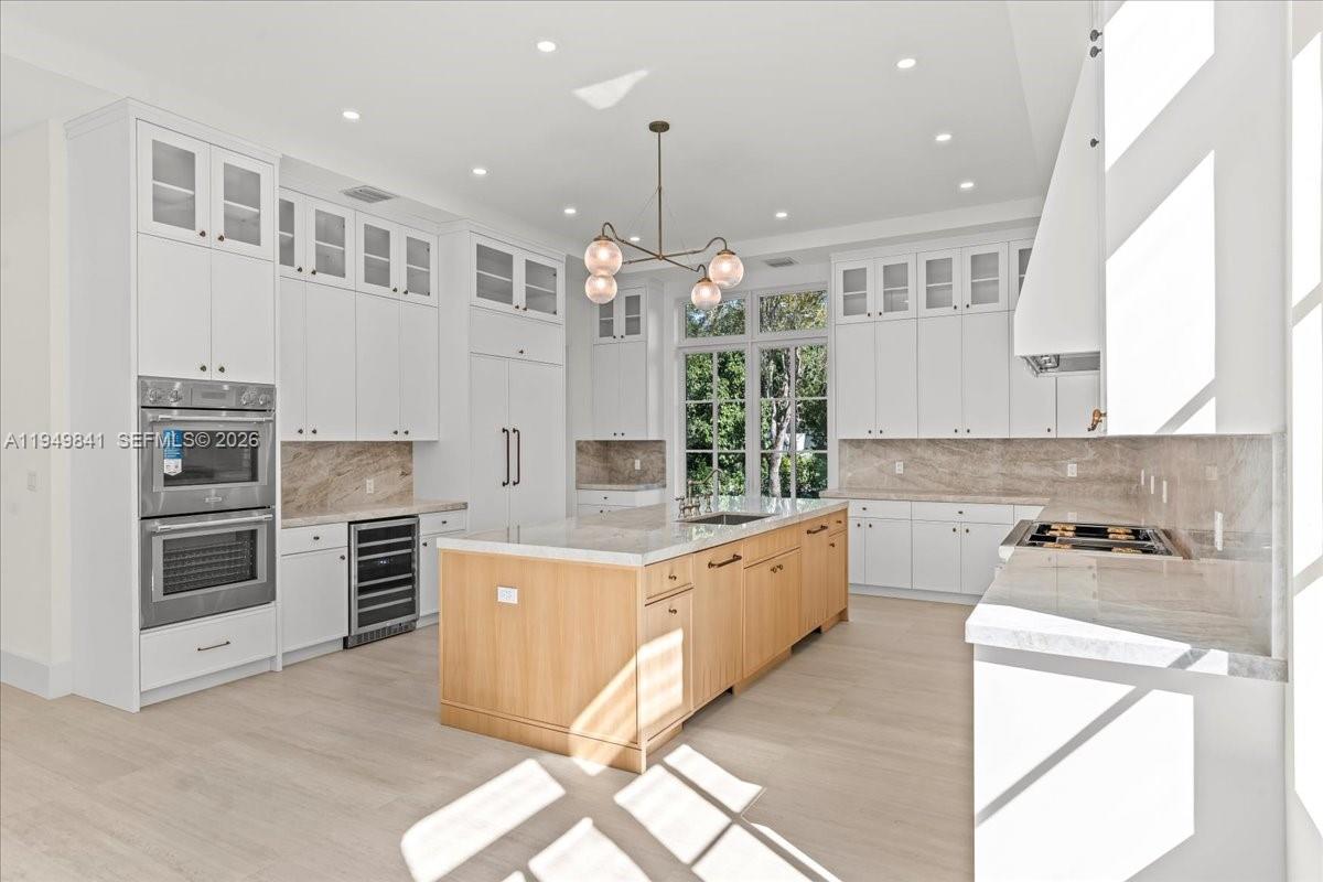 5940 SW 100th Ter Pinecrest, FL 33156