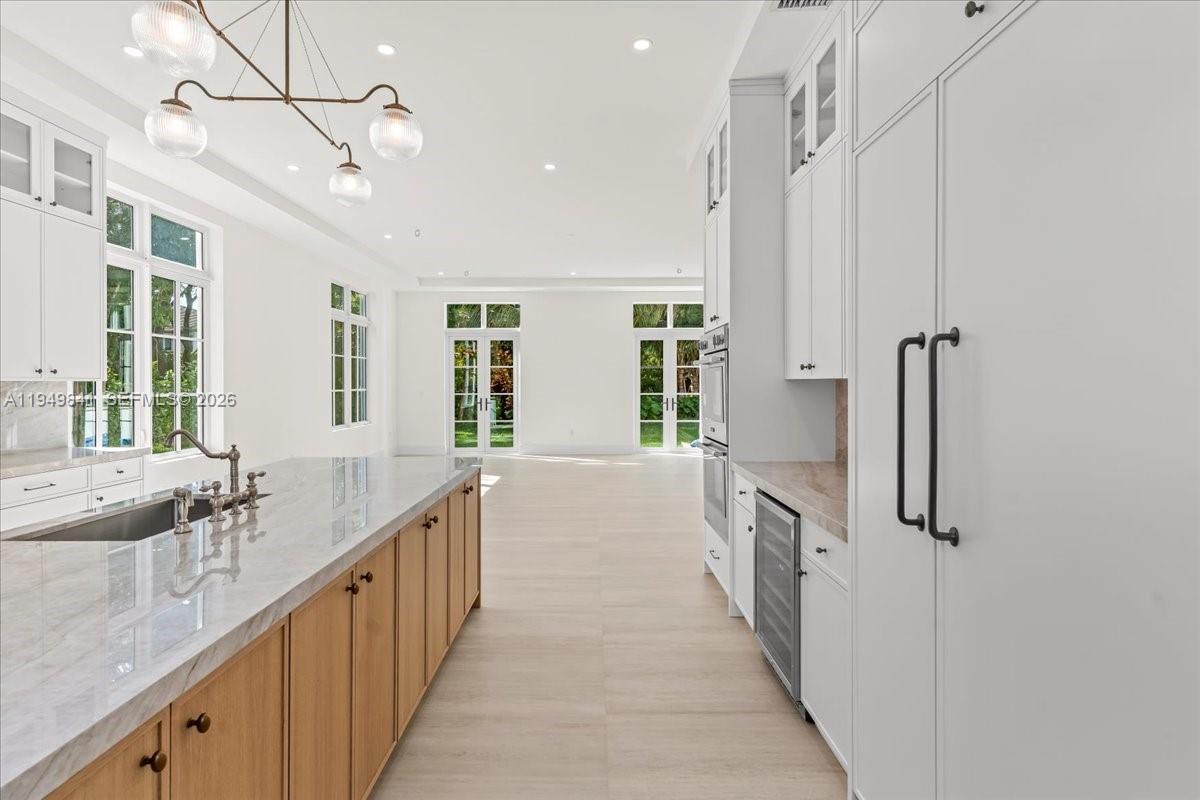 5940 SW 100th Ter Pinecrest, FL 33156