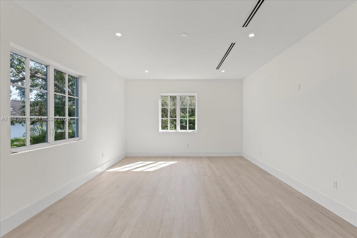 5940 SW 100th Ter Pinecrest, FL 33156