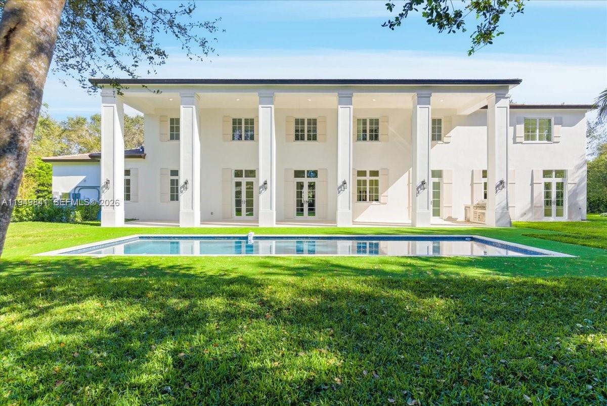 5940 SW 100th Ter Pinecrest, FL 33156