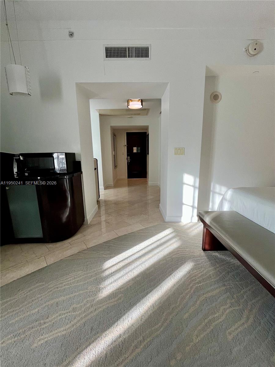 4391 Collins Ave #419 Miami Beach, FL 33140