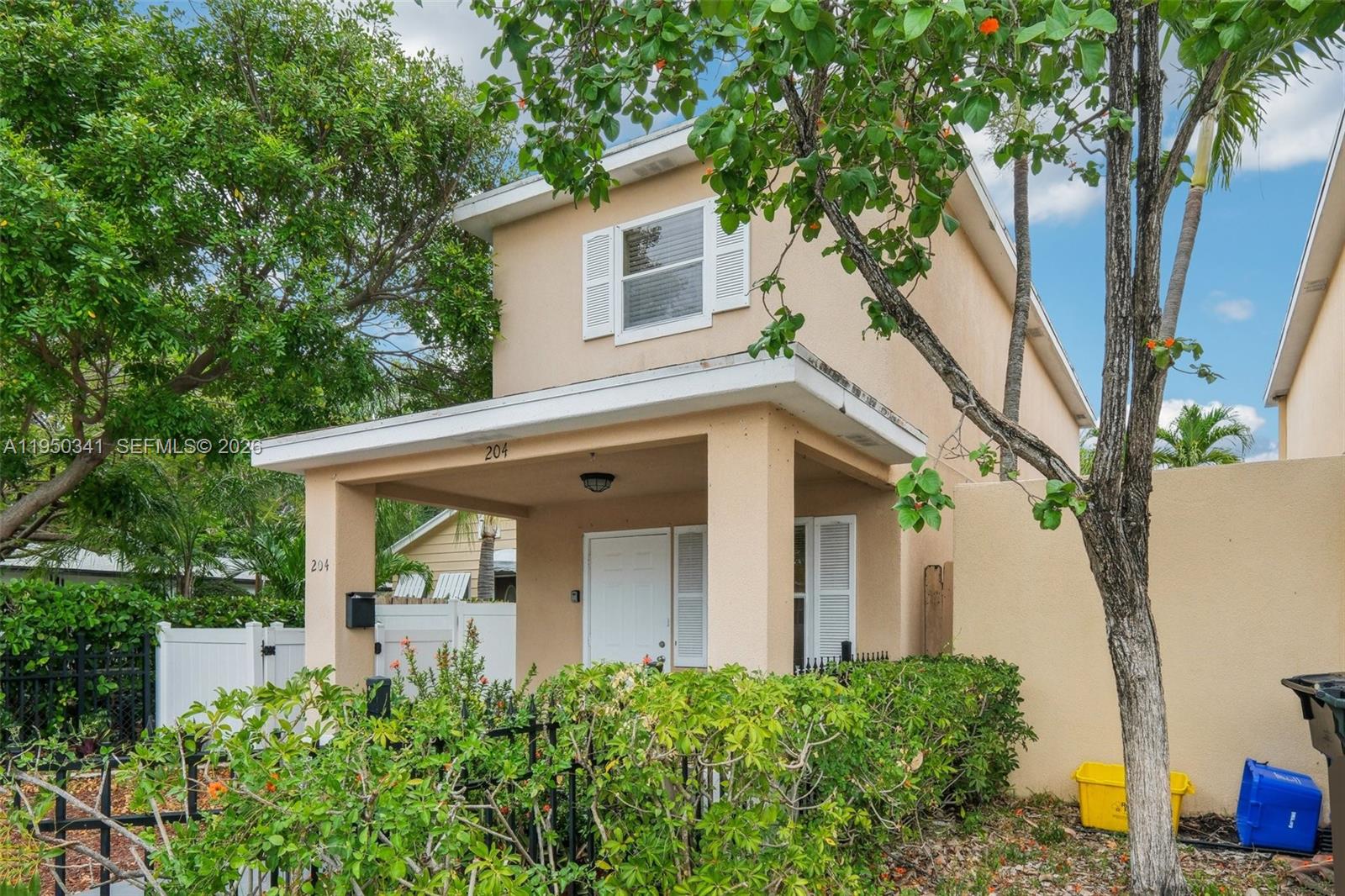 204 N D St Lake Worth, FL 33460