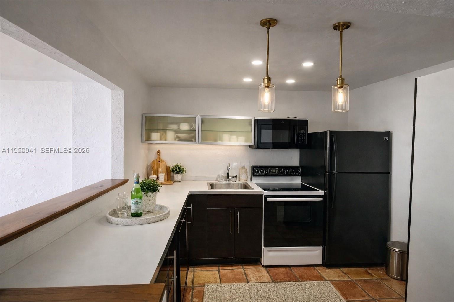 1228 West Ave #909 Miami Beach, FL 33139