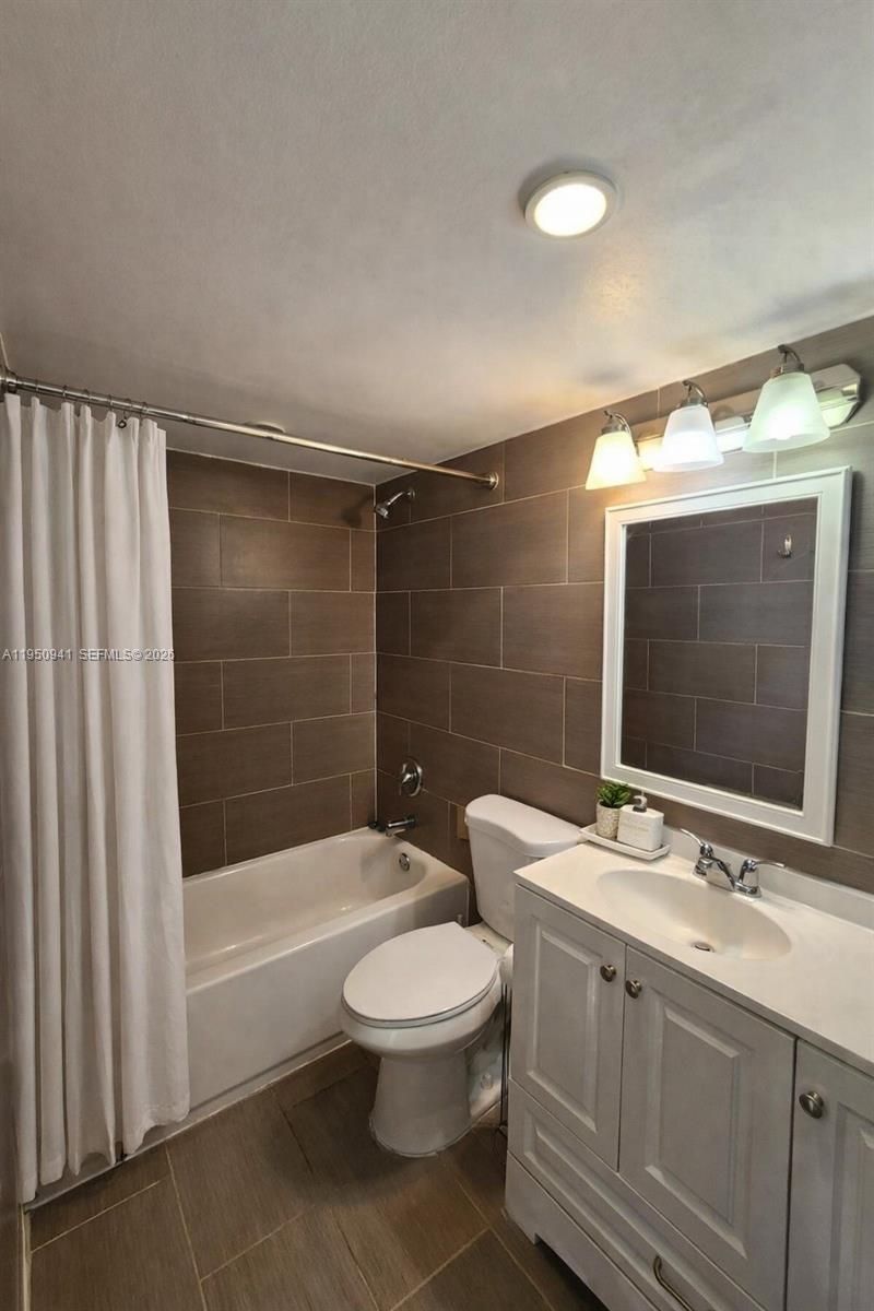 1228 West Ave #909 Miami Beach, FL 33139