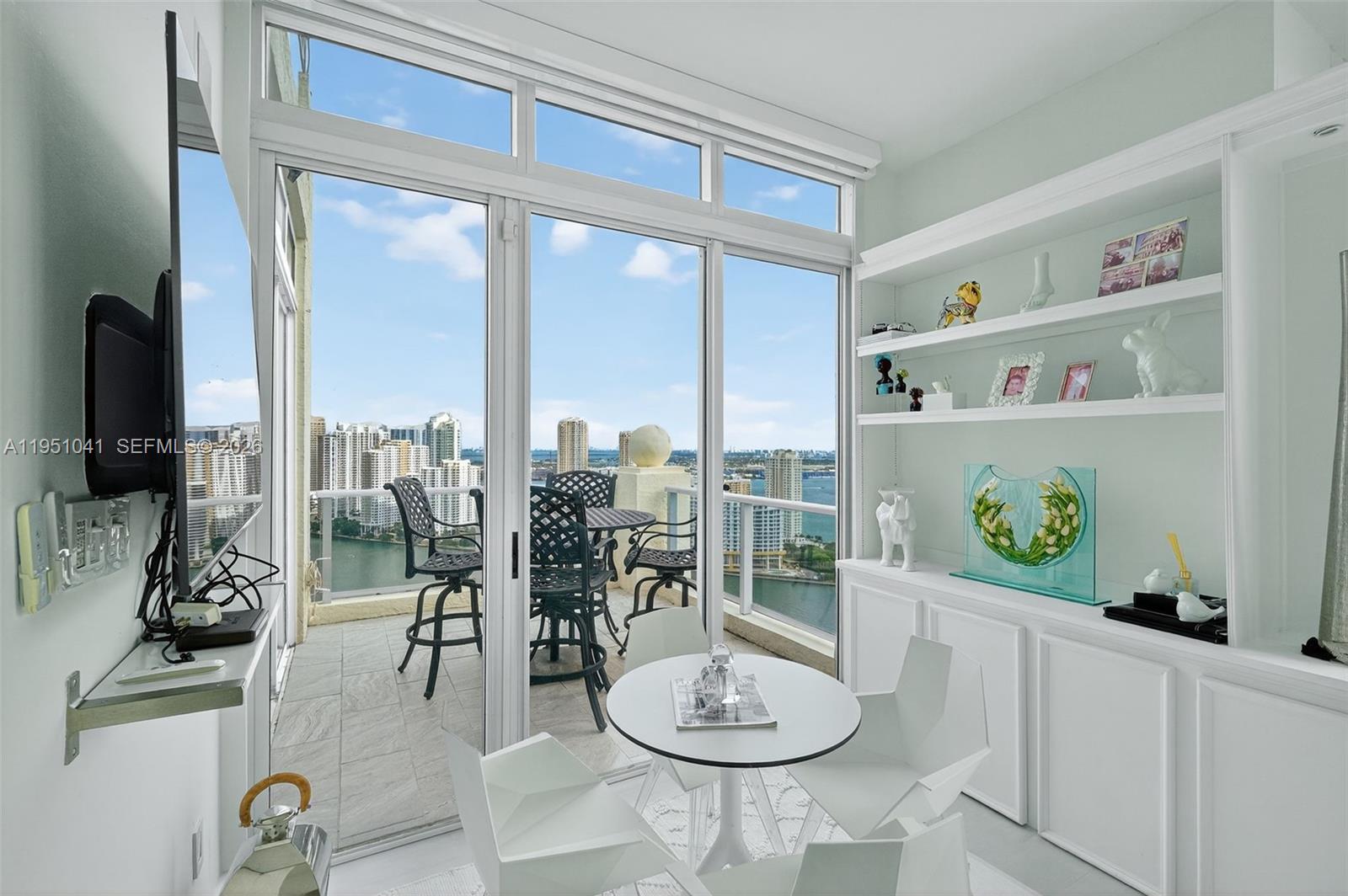 image The Mark on Brickell8