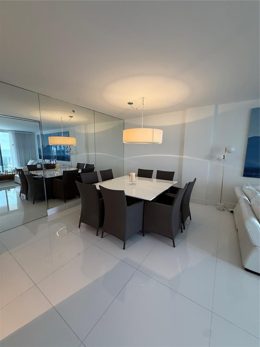 image Harbour House1