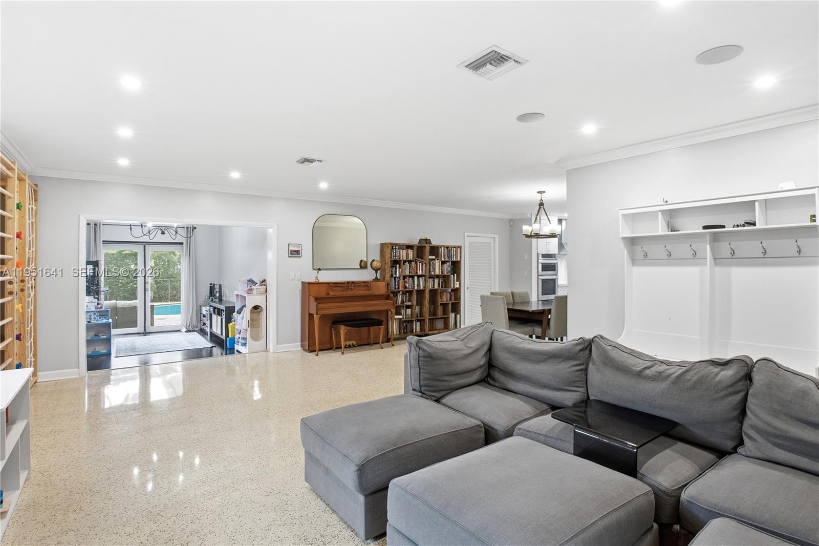 708 Anastasia Ave Coral Gables, FL 33134