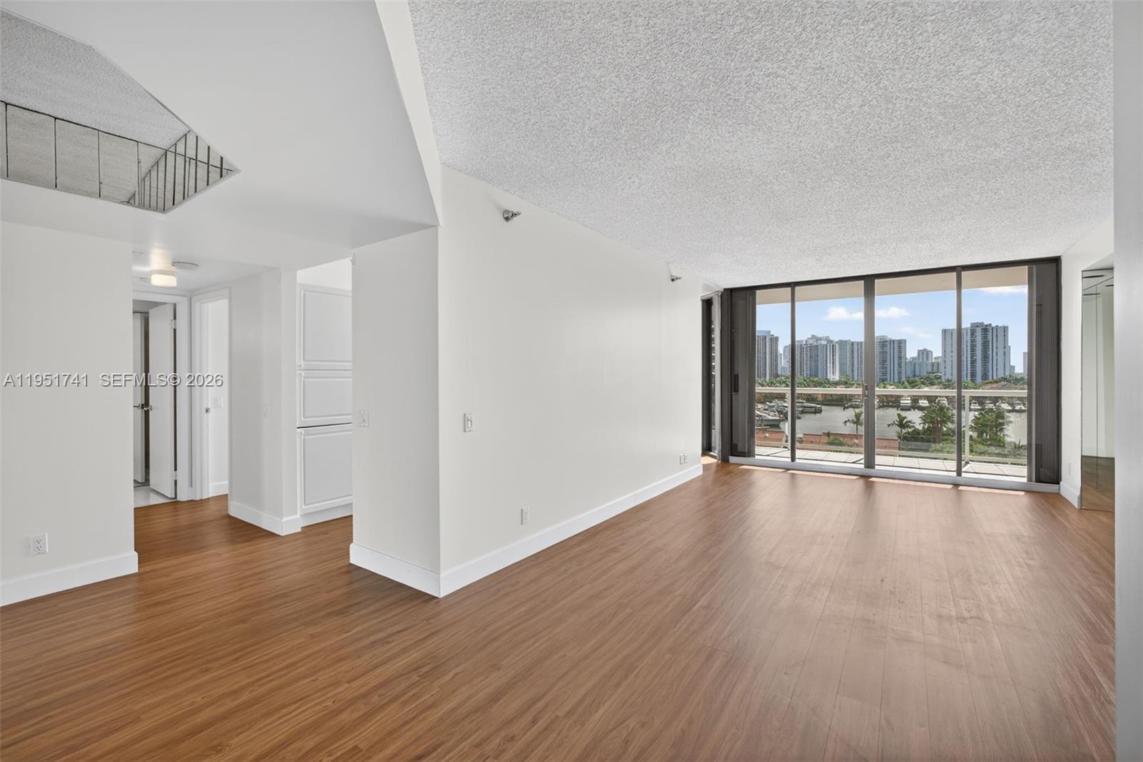 3640 Yacht Clb Dr #708