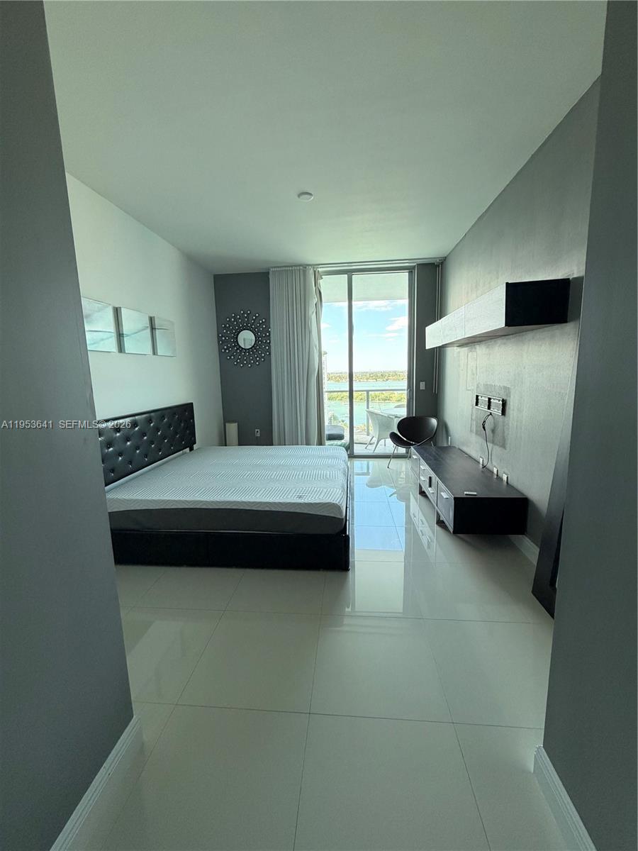 7930 East Dr #DR North Bay Village, FL 33141