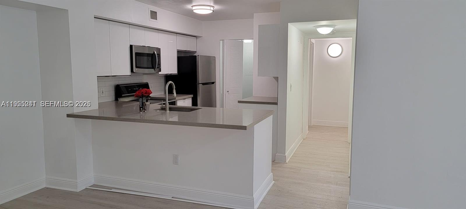 12124 Saint Andrews Pl #201