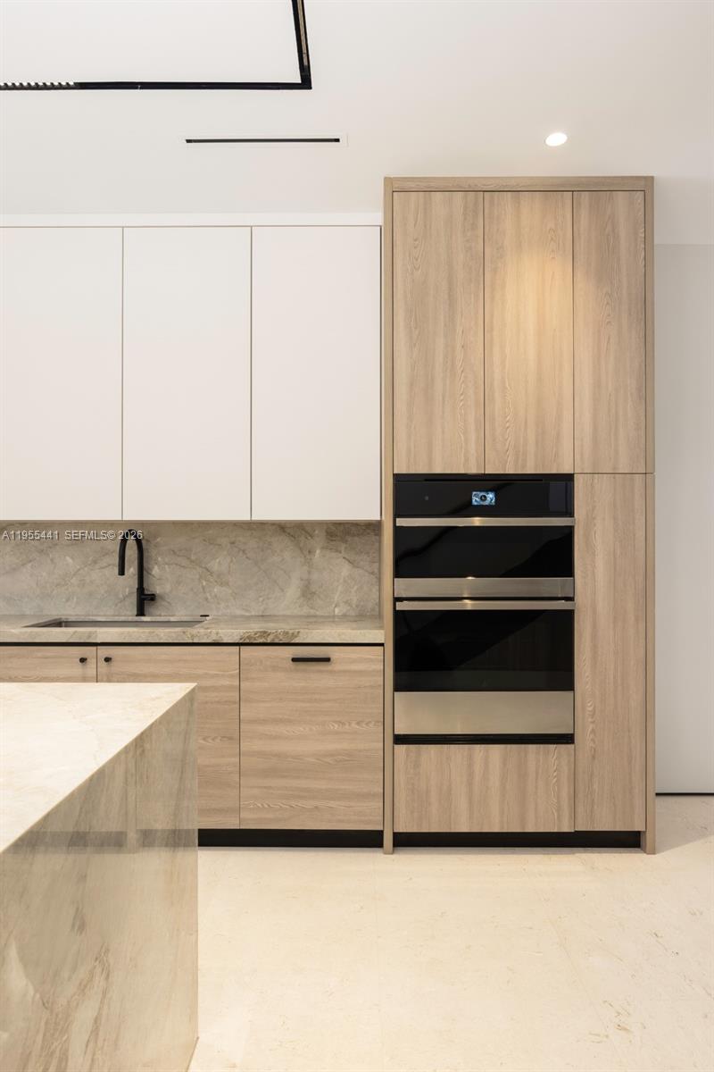 3144 Elizabeth St Coconut Grove, FL 33133