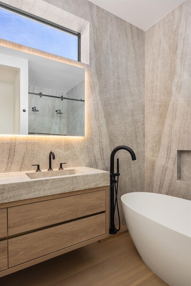 3144 Elizabeth St Coconut Grove, FL 33133