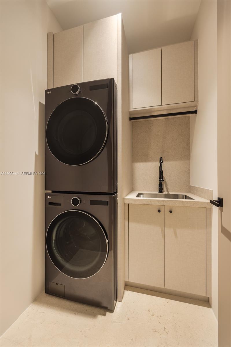 3144 Elizabeth St Coconut Grove, FL 33133