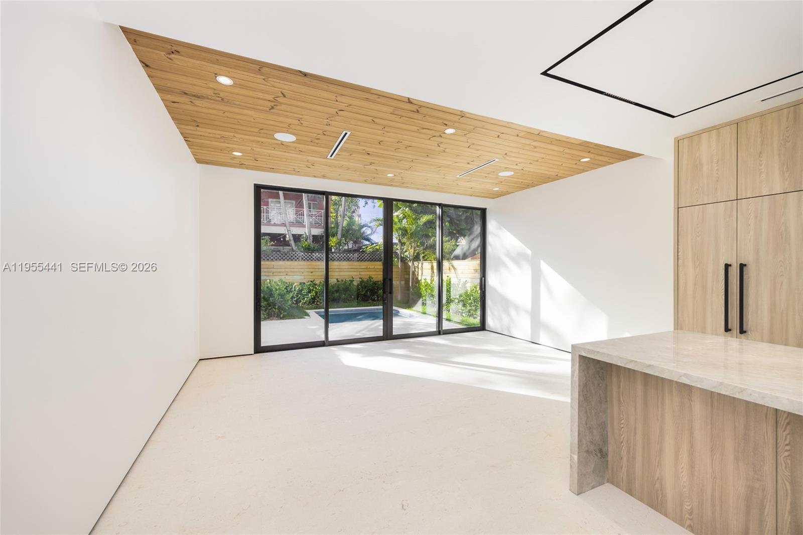 3144 Elizabeth St Coconut Grove, FL 33133