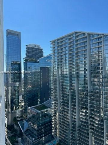 image 500 Brickell West9