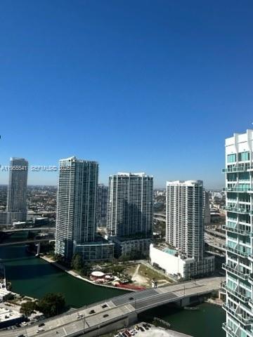 image 500 Brickell West8
