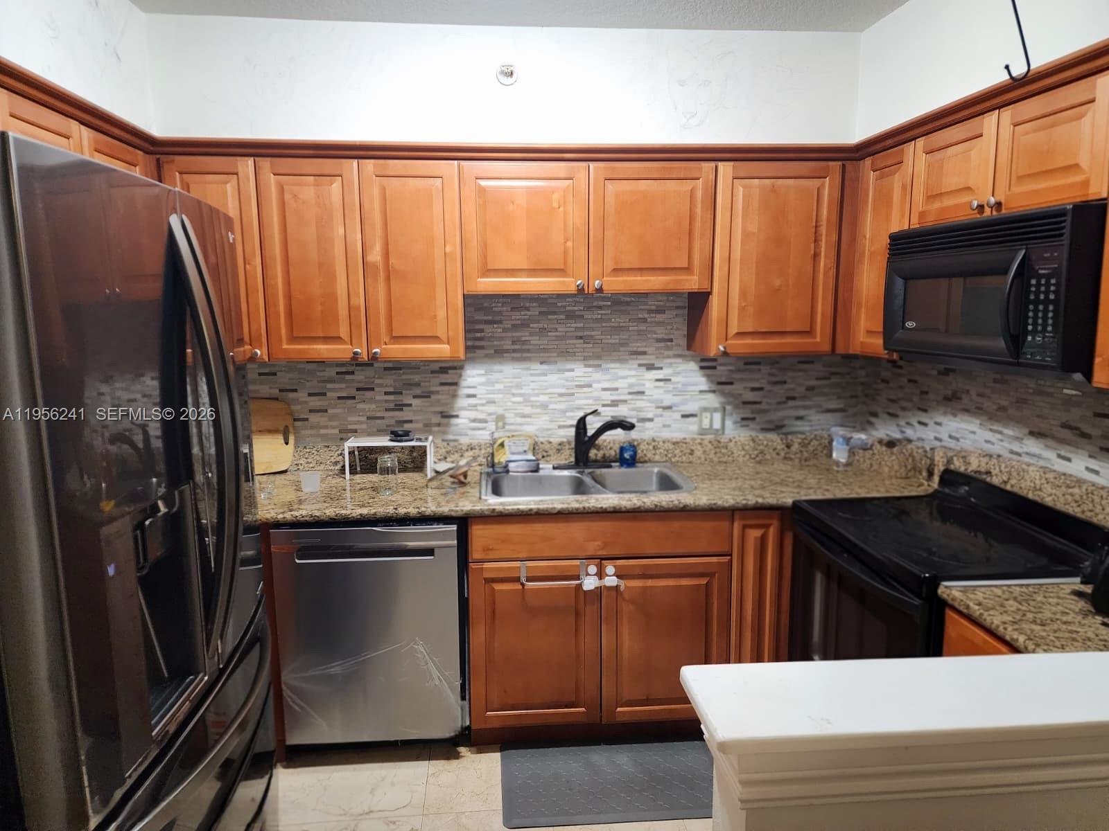 322 Madeira Ave #104 Coral Gables, FL 33134