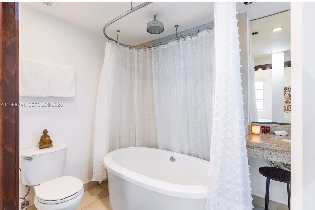 1036 Ocean Dr #B201 Miami Beach, FL 33139