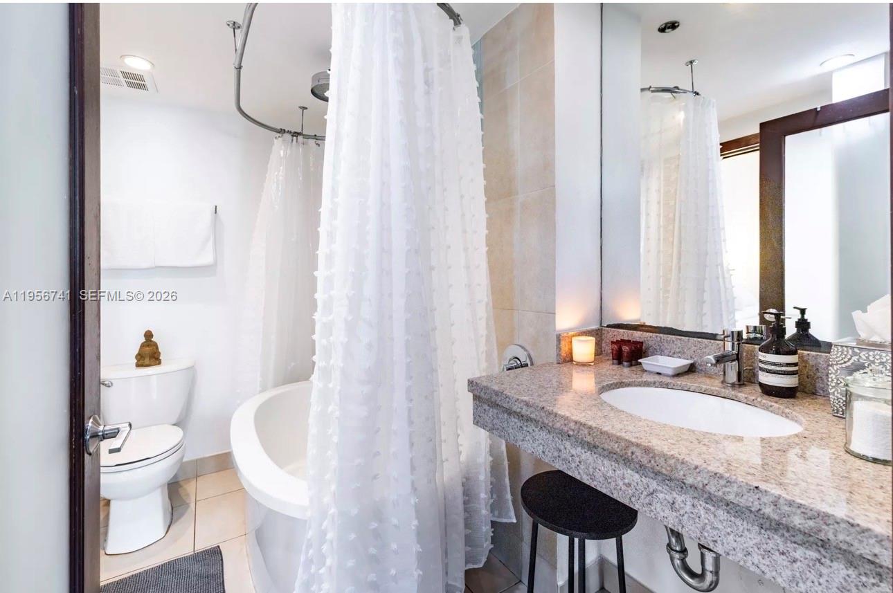 1036 Ocean Dr #B201 Miami Beach, FL 33139