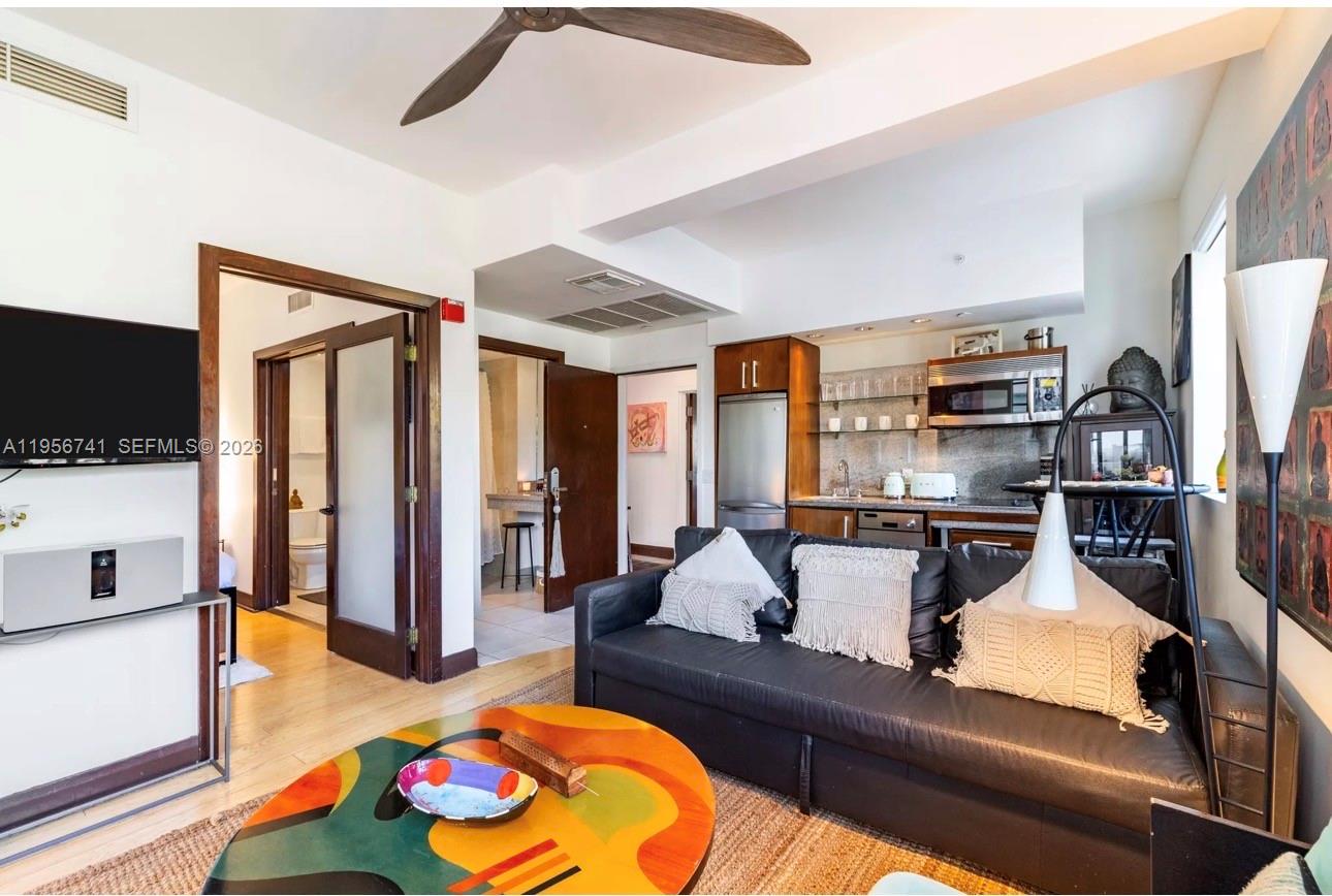 1036 Ocean Dr #B201 Miami Beach, FL 33139