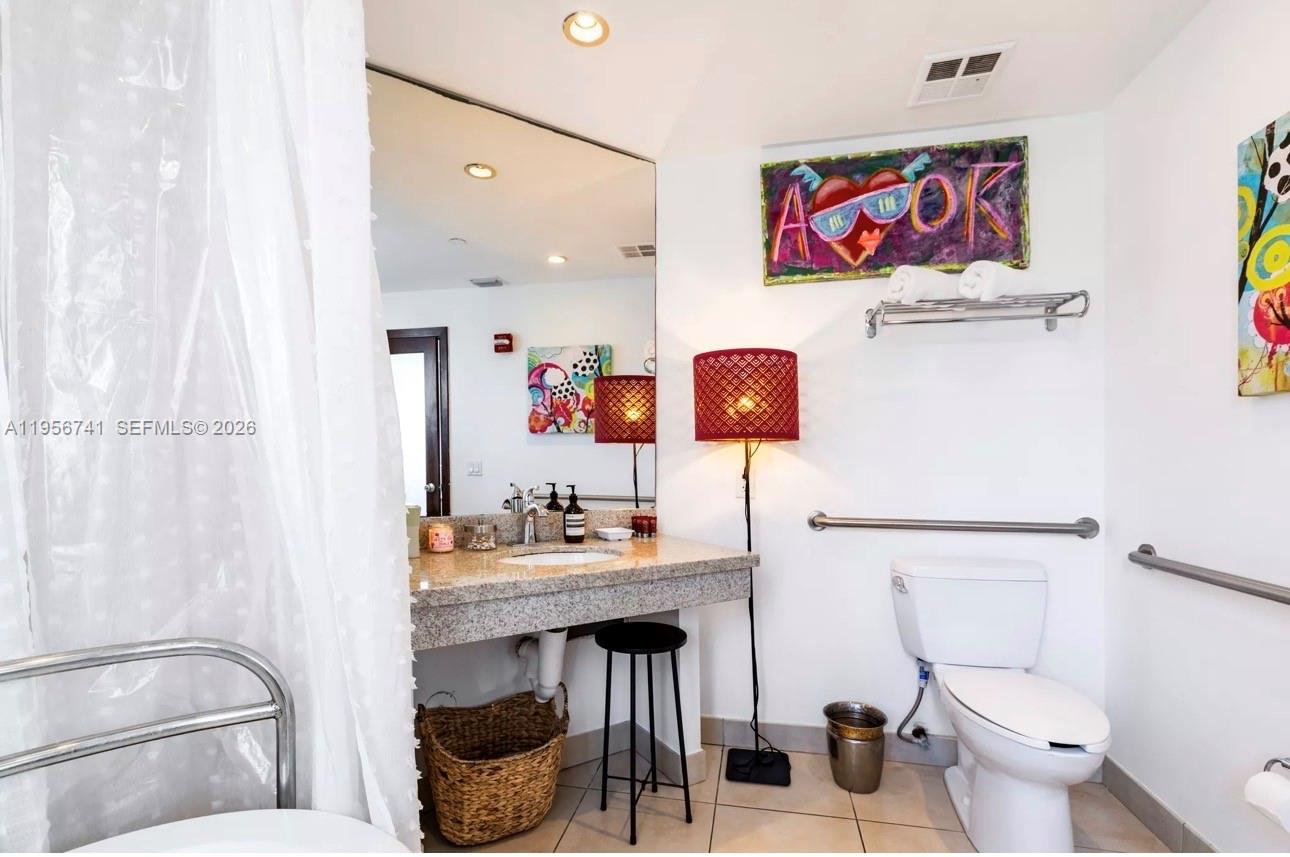 1036 Ocean Dr #B201 Miami Beach, FL 33139