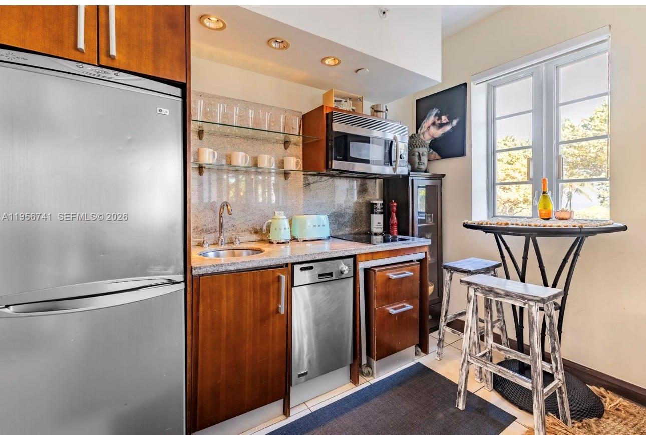 1036 Ocean Dr #B201 Miami Beach, FL 33139