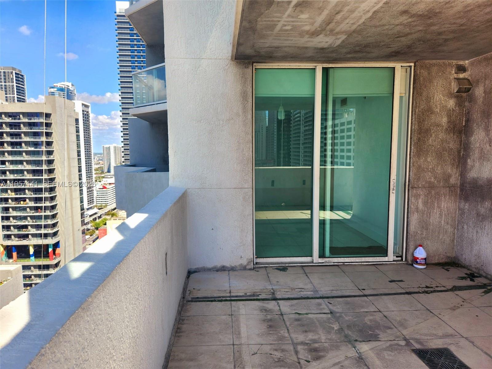 image Vizcayne North9