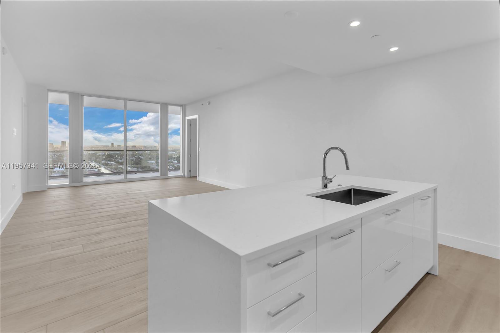 153 N Seabreeze Blvd #2003S Fort Lauderdale, FL 33304