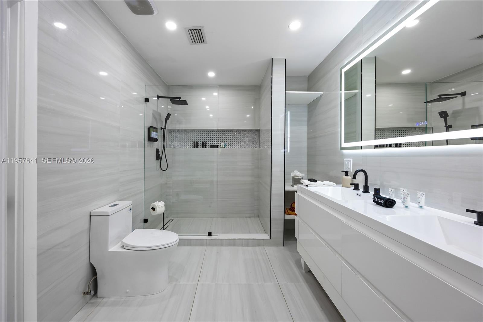 2532 SE 13th St Pompano Beach, FL 33062