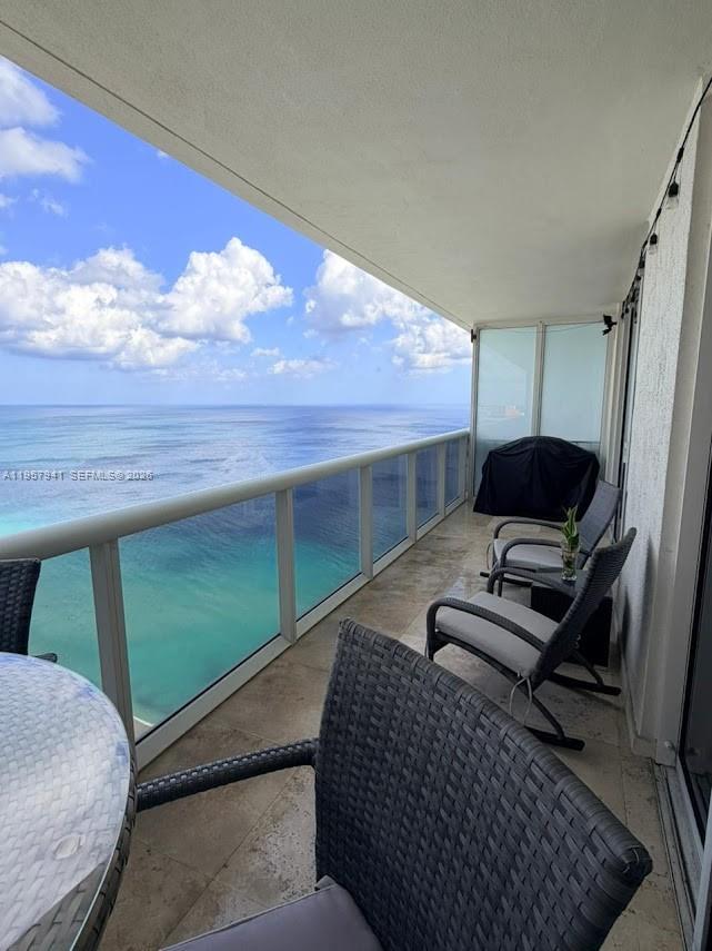 image Beach Club 237