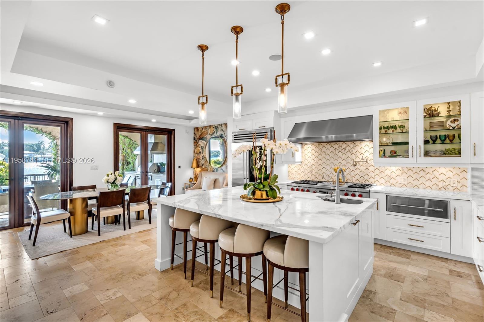 1398 Bay Dr Miami Beach, FL 33141