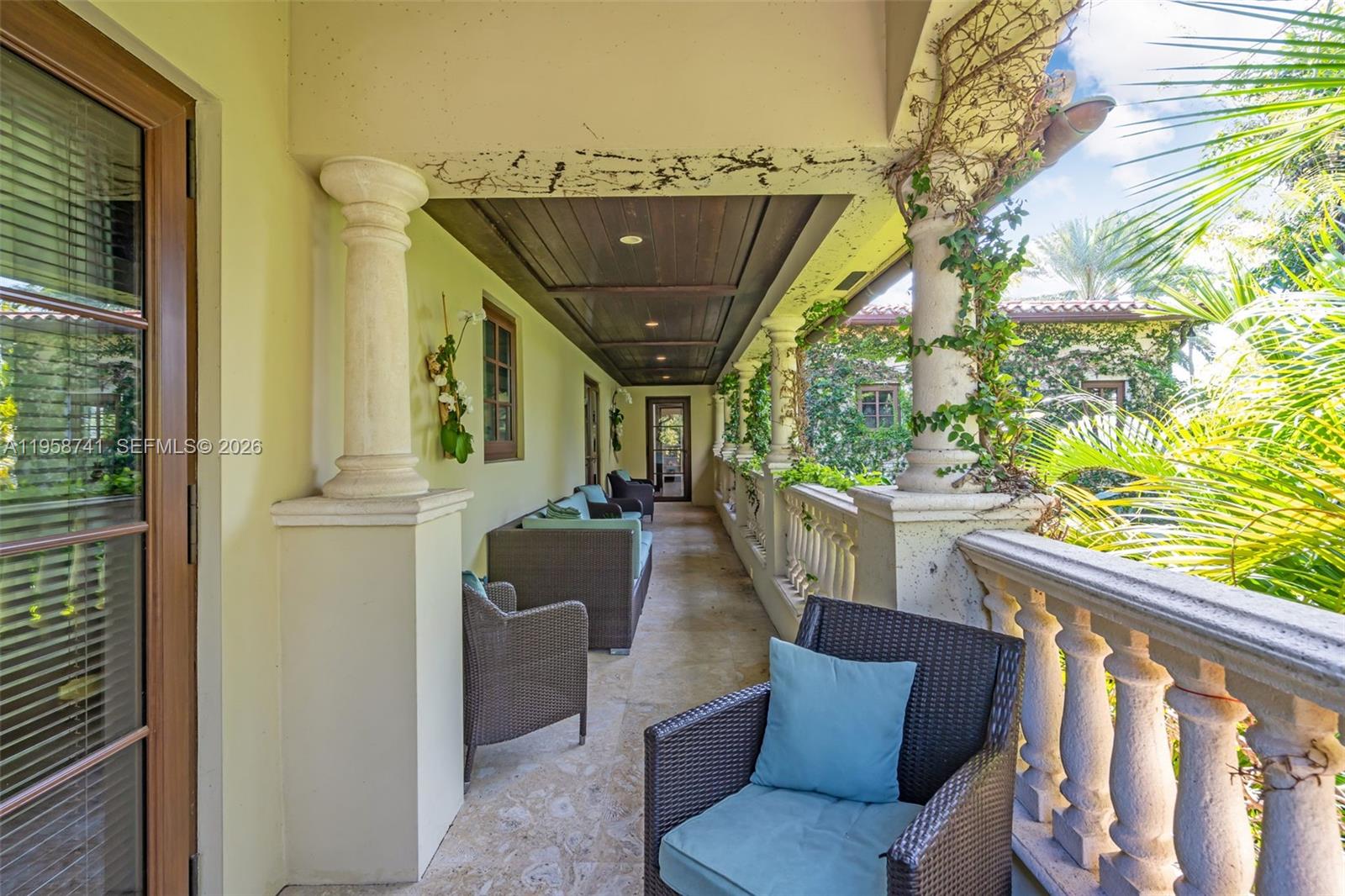 1398 Bay Dr Miami Beach, FL 33141