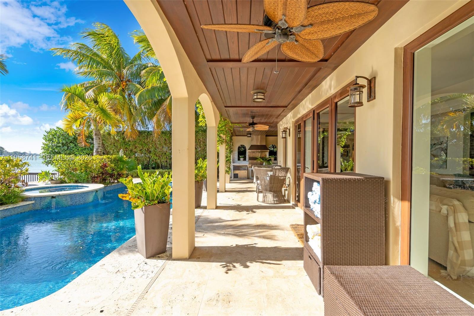 1398 Bay Dr Miami Beach, FL 33141