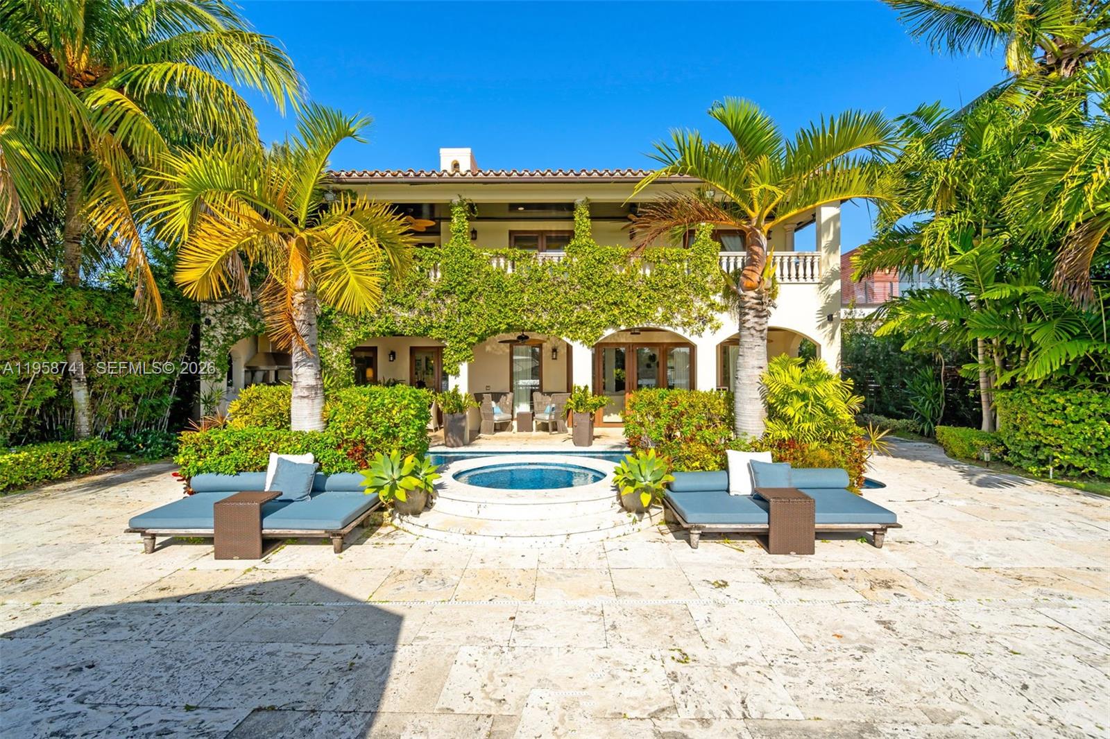 1398 Bay Dr Miami Beach, FL 33141