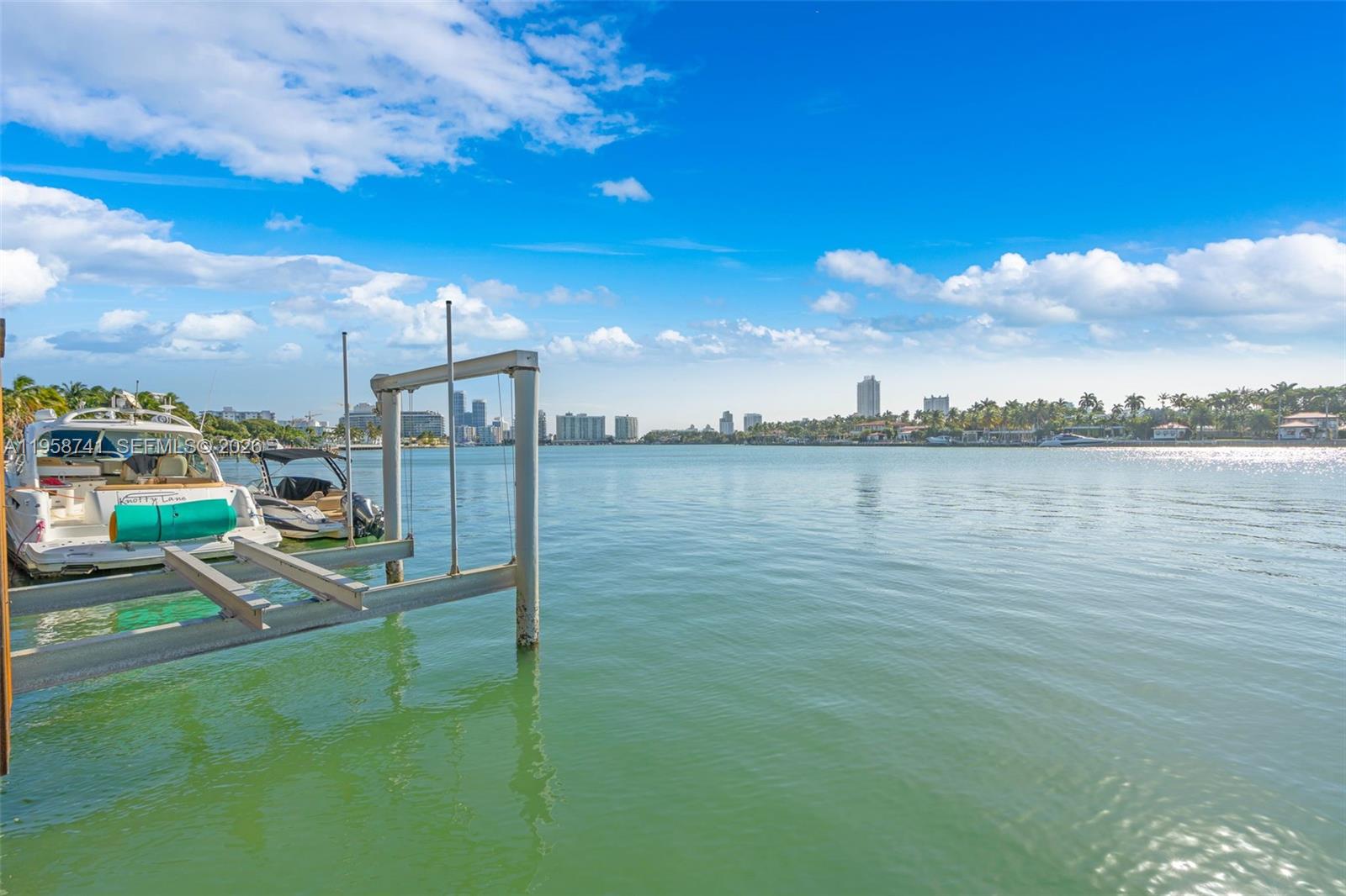 1398 Bay Dr Miami Beach, FL 33141