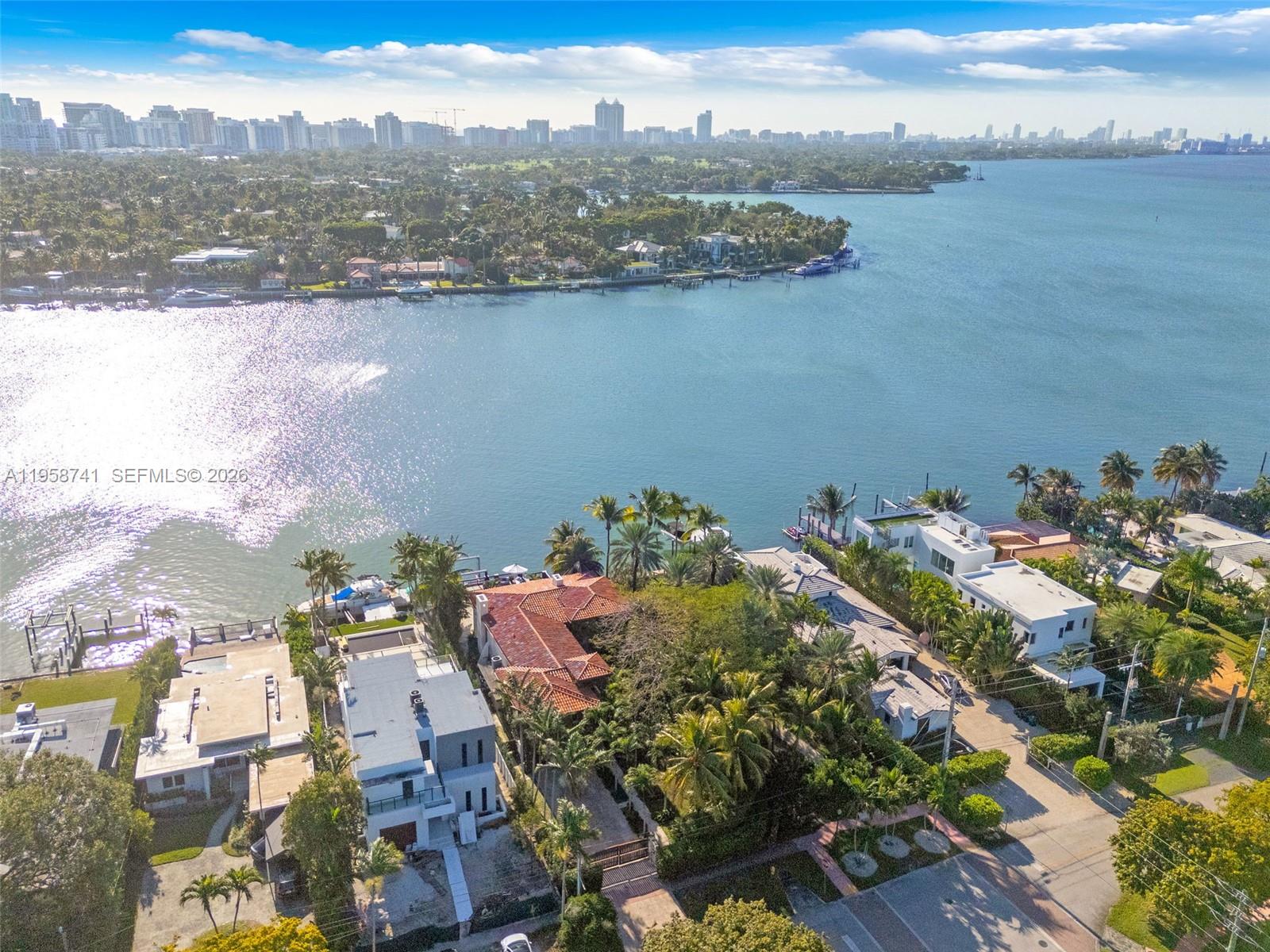 1398 Bay Dr Miami Beach, FL 33141