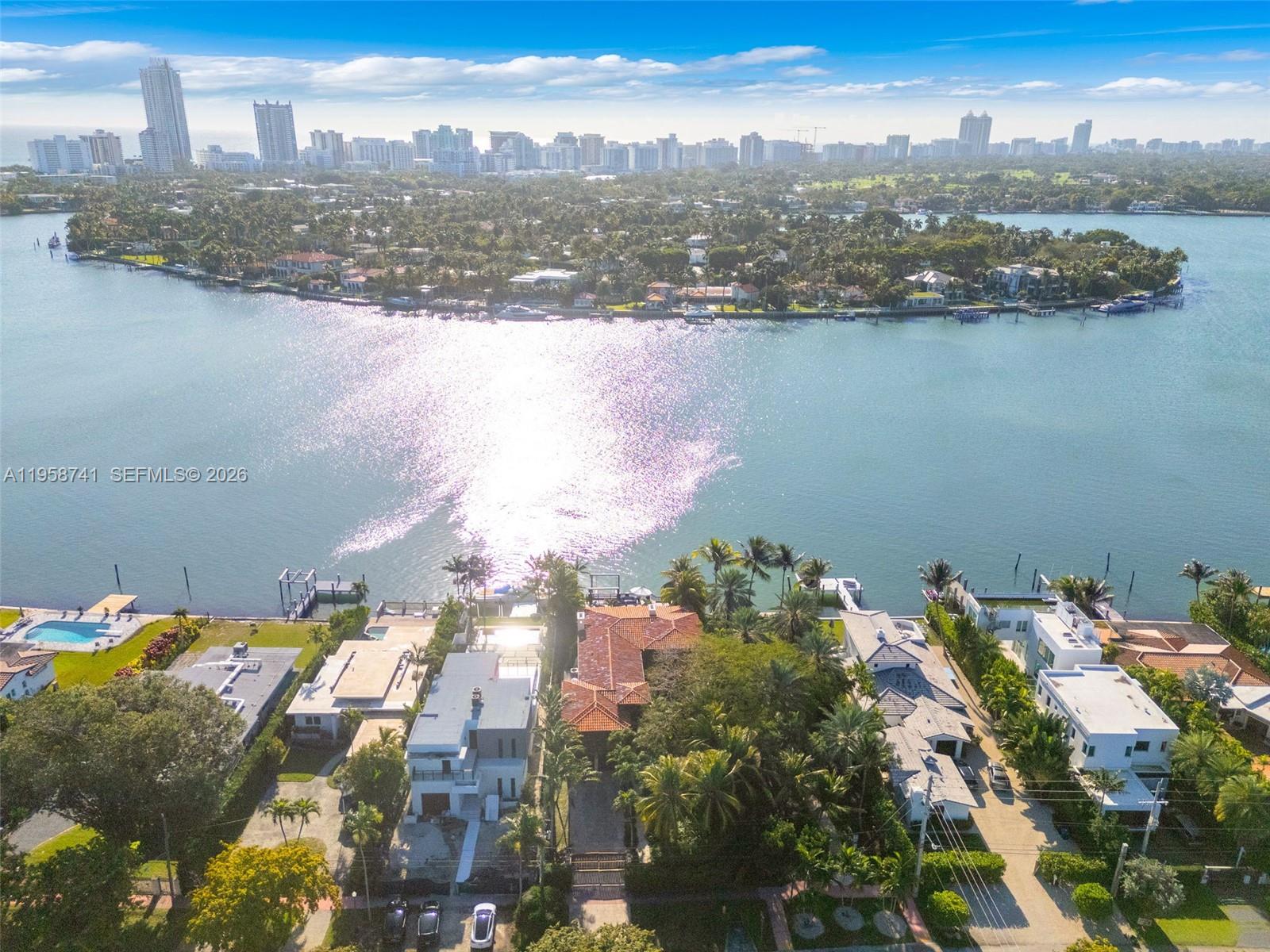 1398 Bay Dr Miami Beach, FL 33141