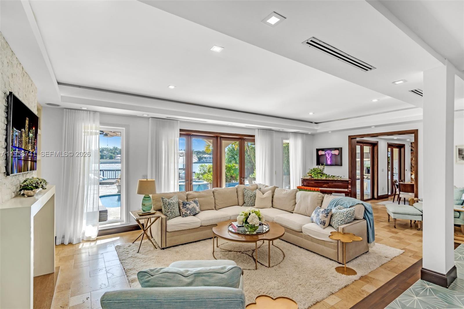 1398 Bay Dr Miami Beach, FL 33141