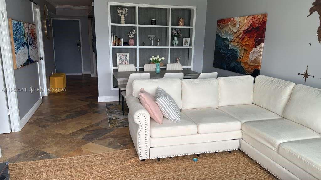 1345 West Ave #903 Miami Beach, FL 33139