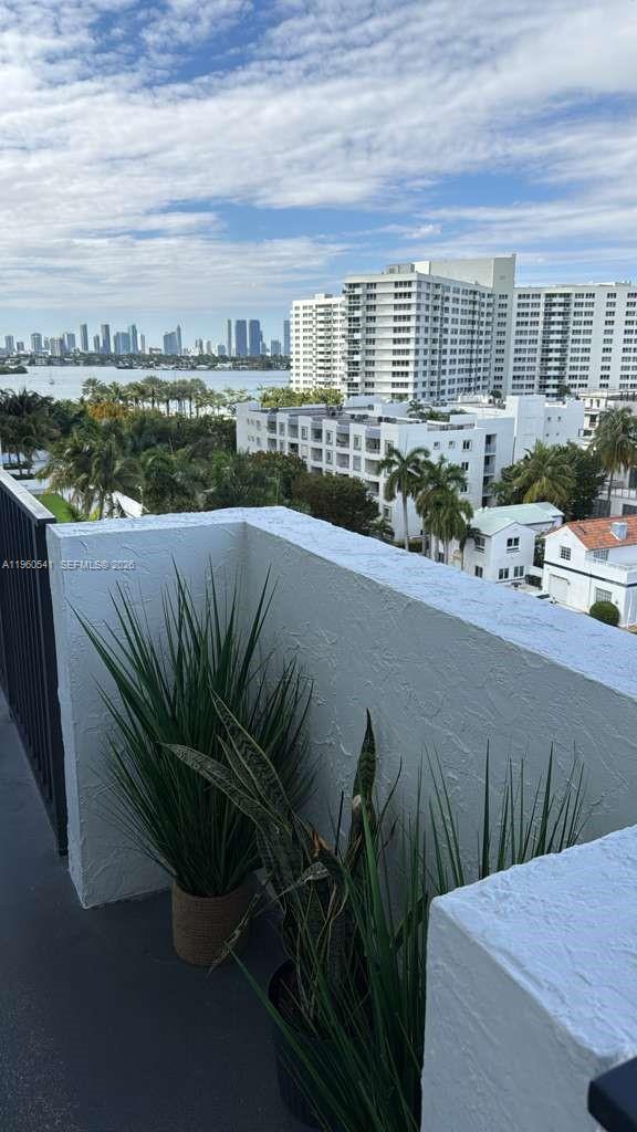 1345 West Ave #903 Miami Beach, FL 33139