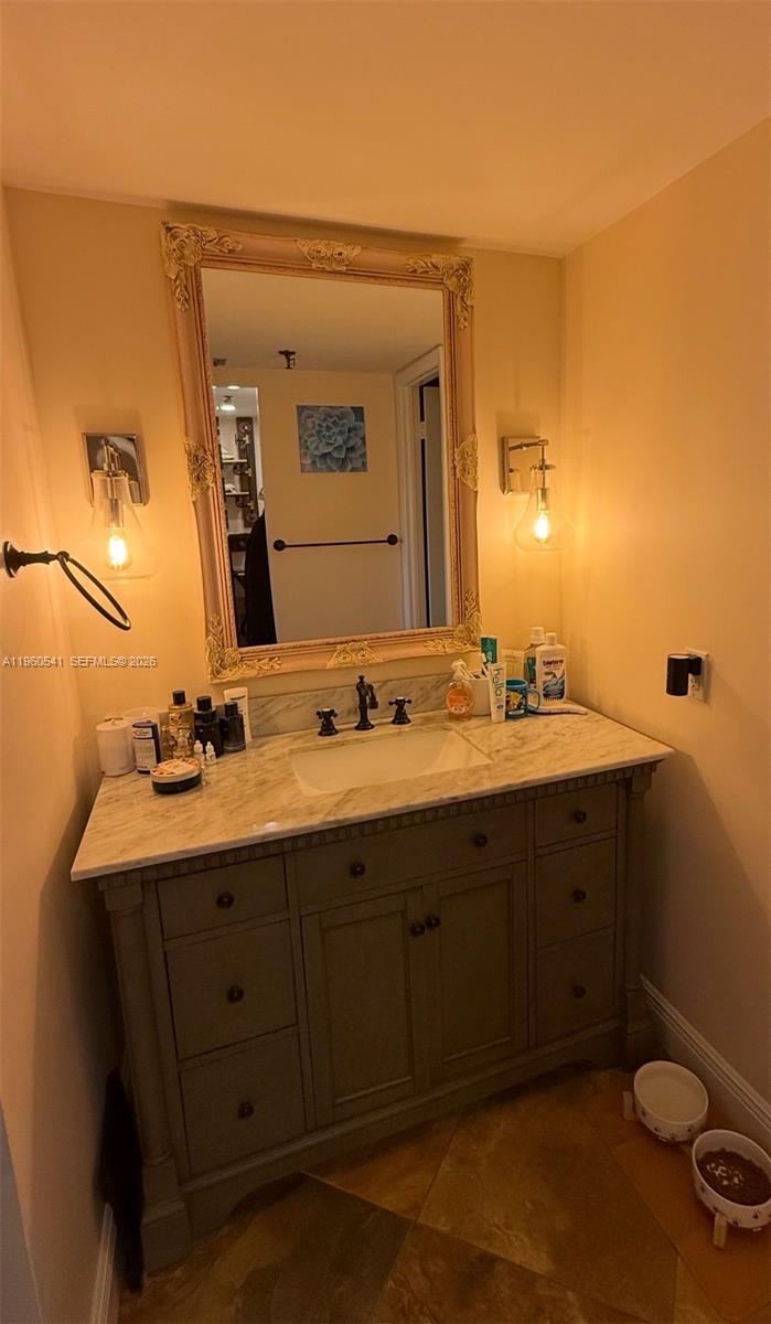 1345 West Ave #903 Miami Beach, FL 33139