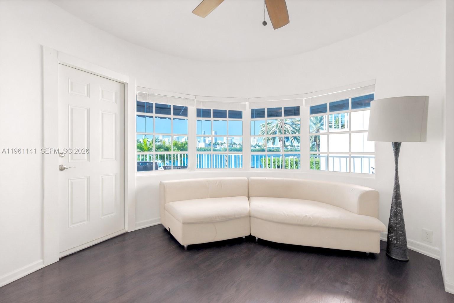 224 S Coconut Ln Miami Beach, FL 33139