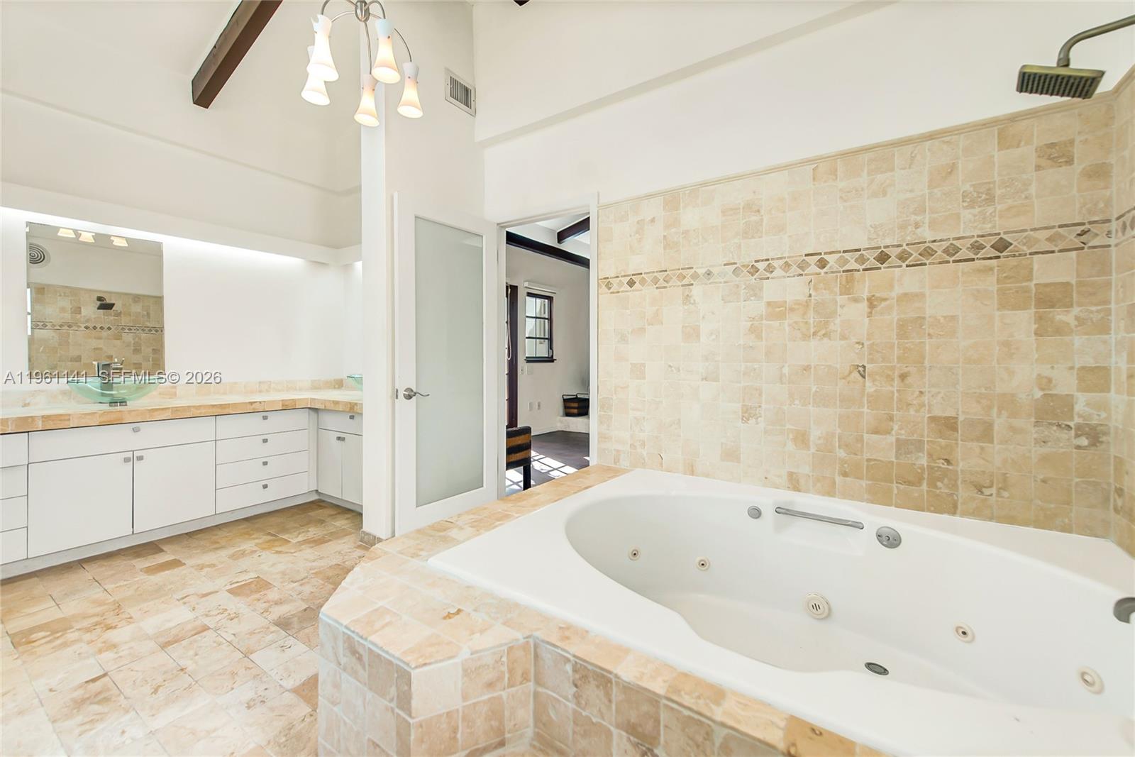 224 S Coconut Ln Miami Beach, FL 33139