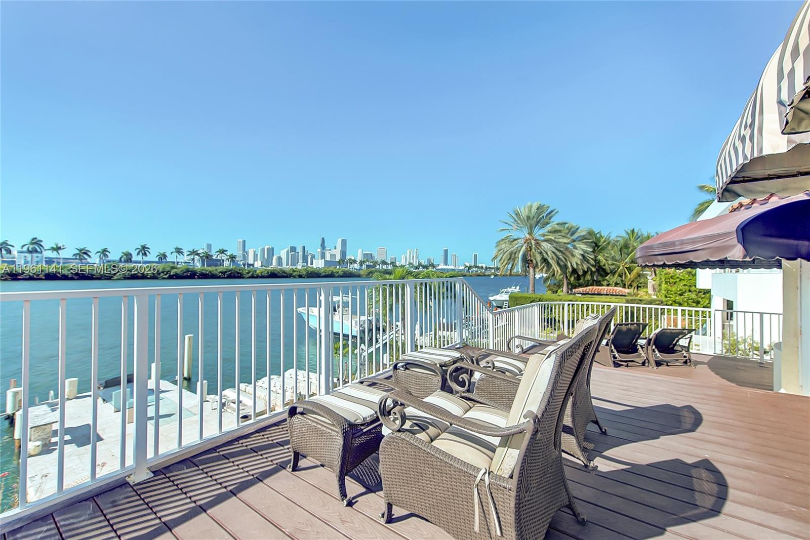 224 S Coconut Ln Miami Beach, FL 33139