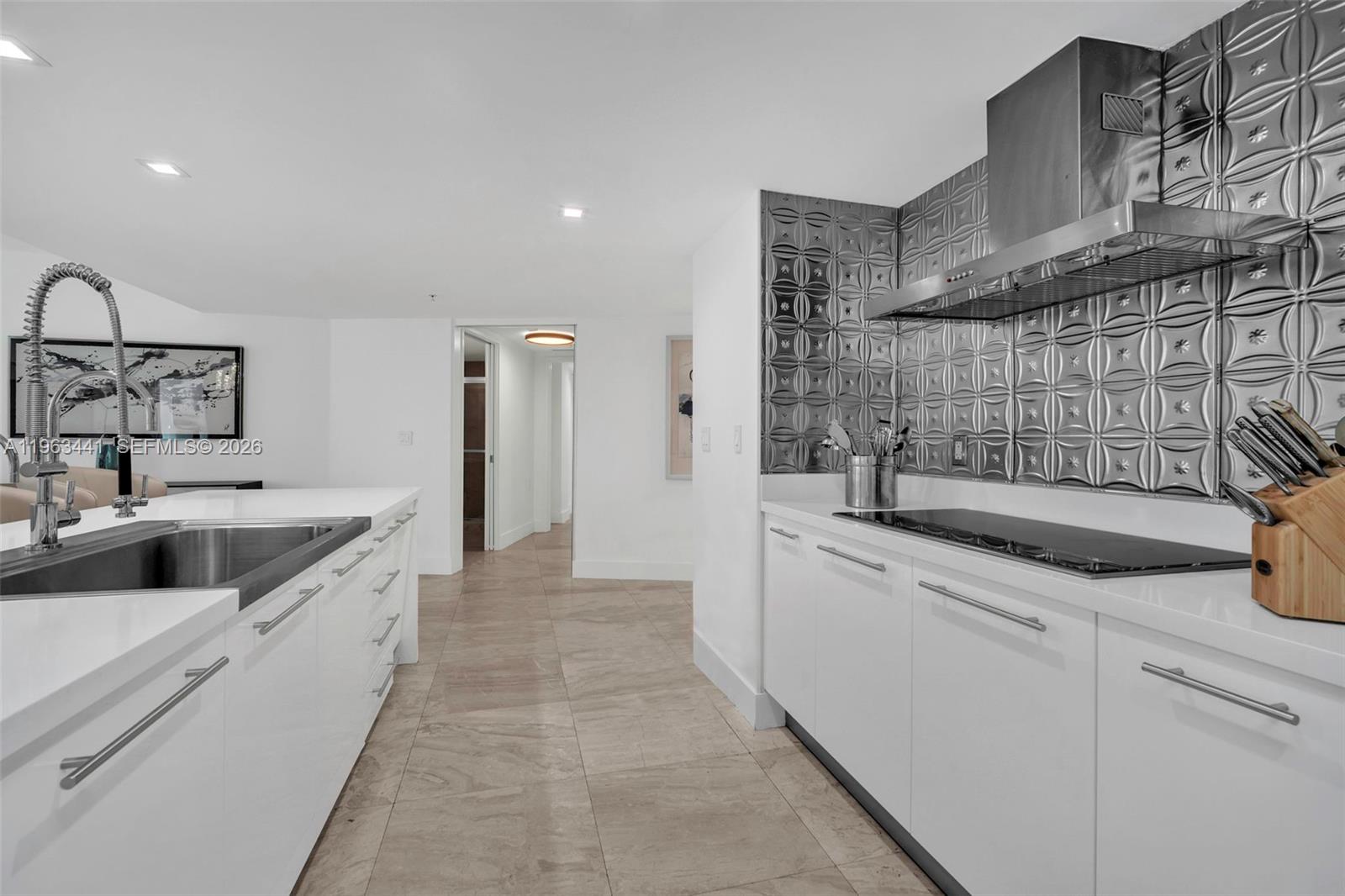 200 Sunny Isles Blvd #TH-205 Sunny Isles Beach, FL 33160